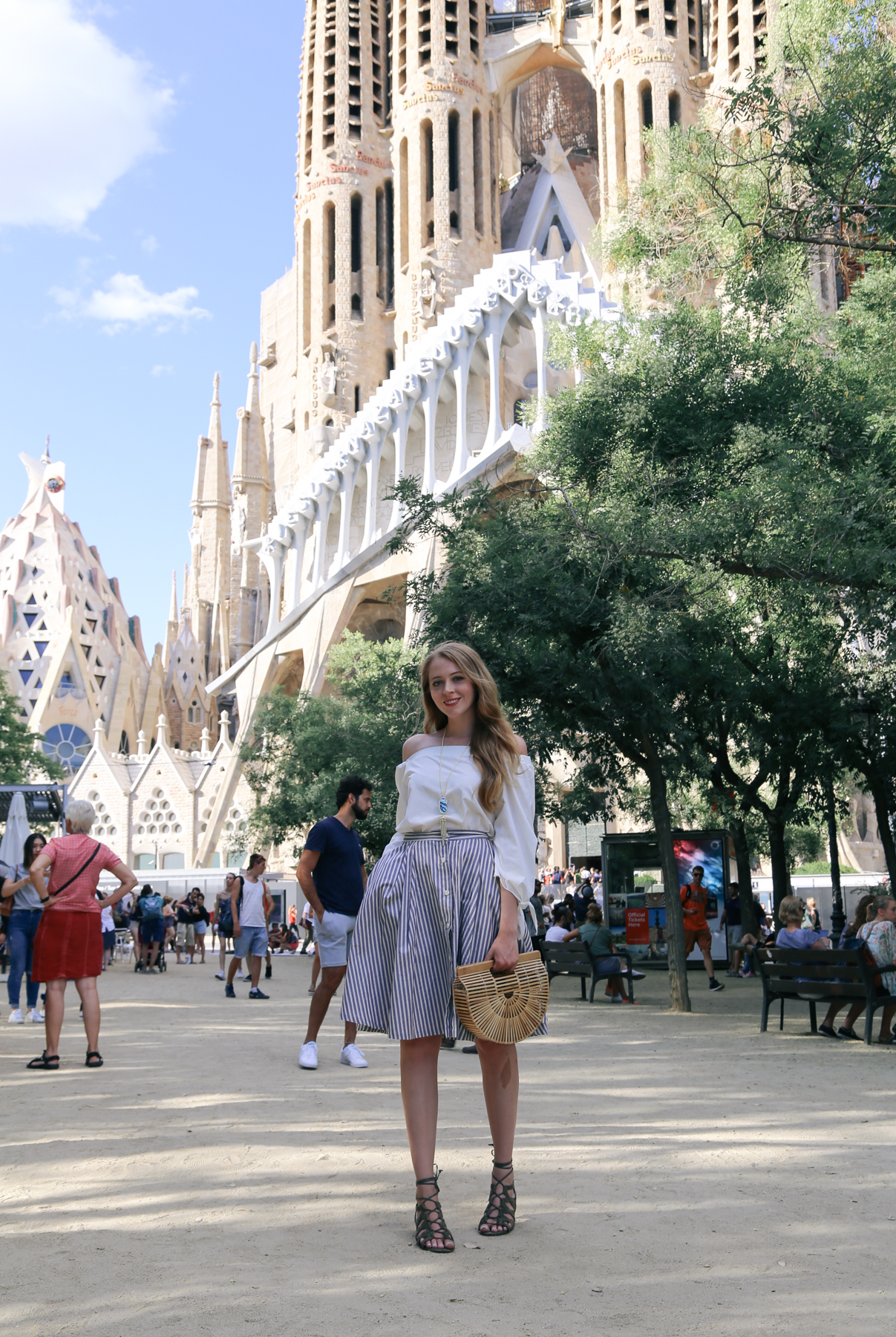 Sagrada Familia travel tips & dress code